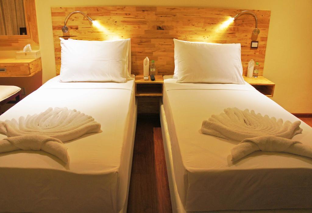 Narnia Maldives Hotel Maafushi Bagian luar foto