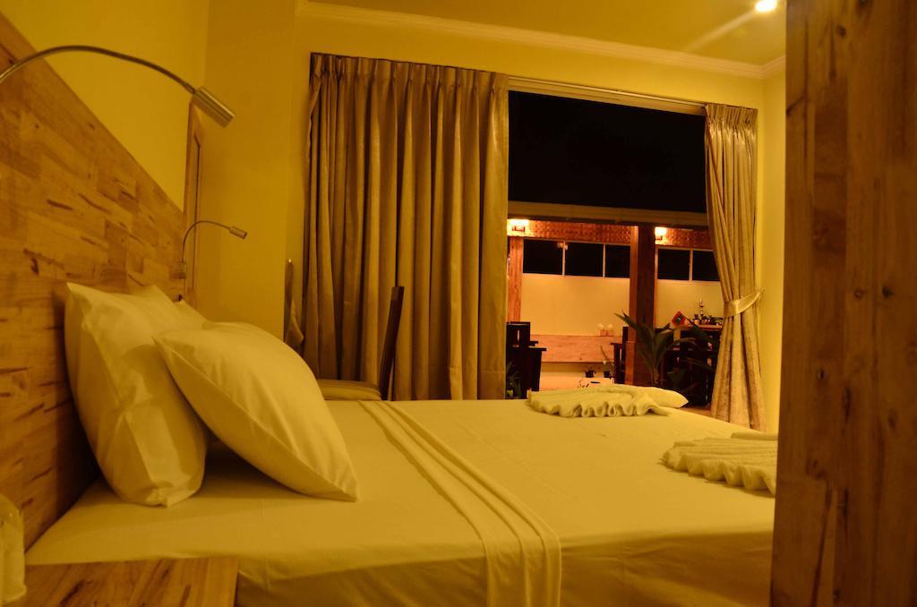 Narnia Maldives Hotel Maafushi Bagian luar foto