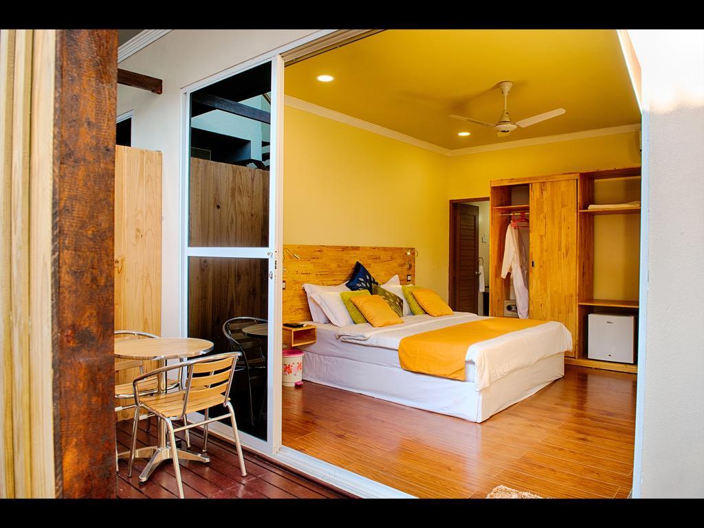 Narnia Maldives Hotel Maafushi Bagian luar foto