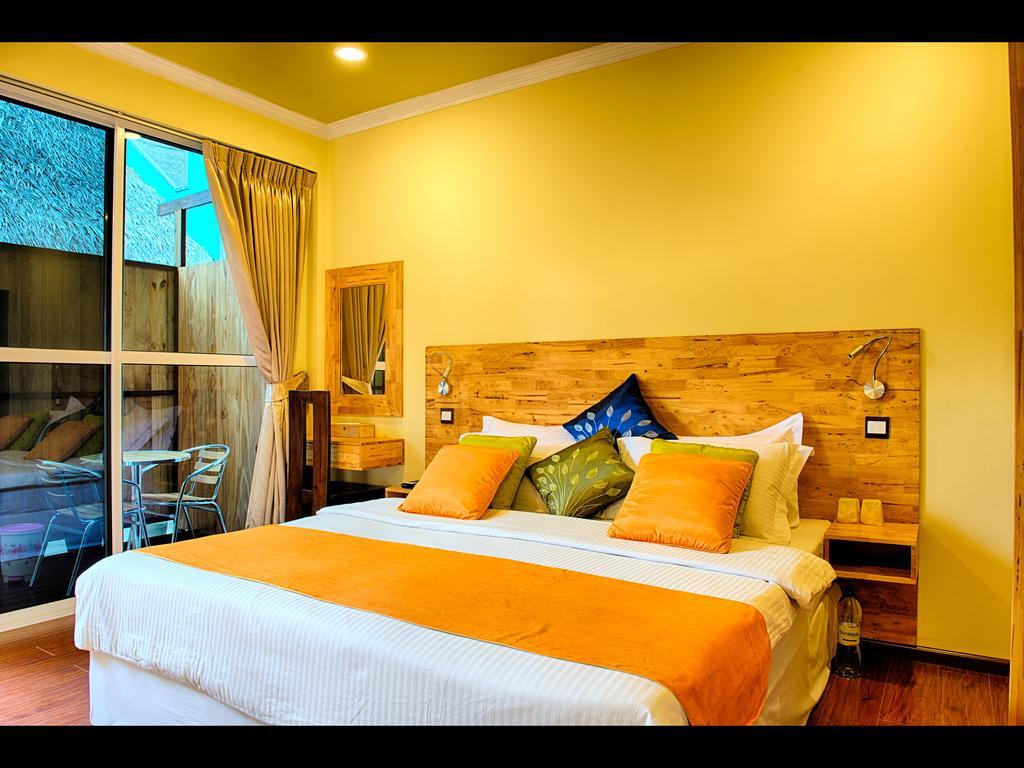 Narnia Maldives Hotel Maafushi Bagian luar foto