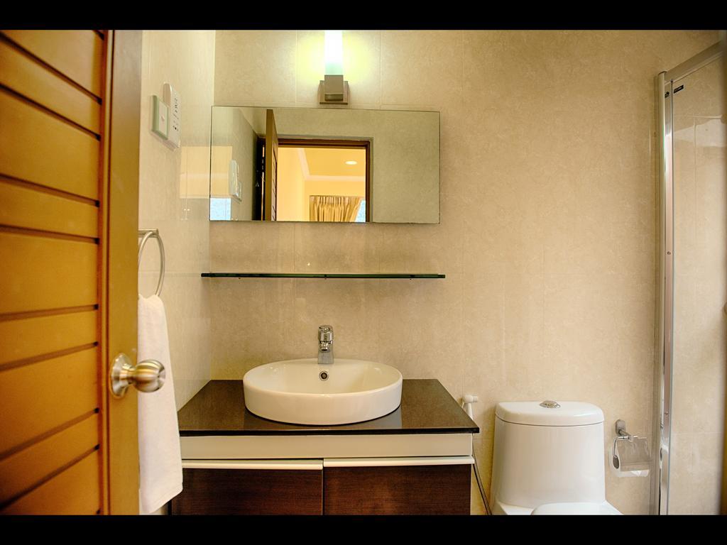 Narnia Maldives Hotel Maafushi Bagian luar foto