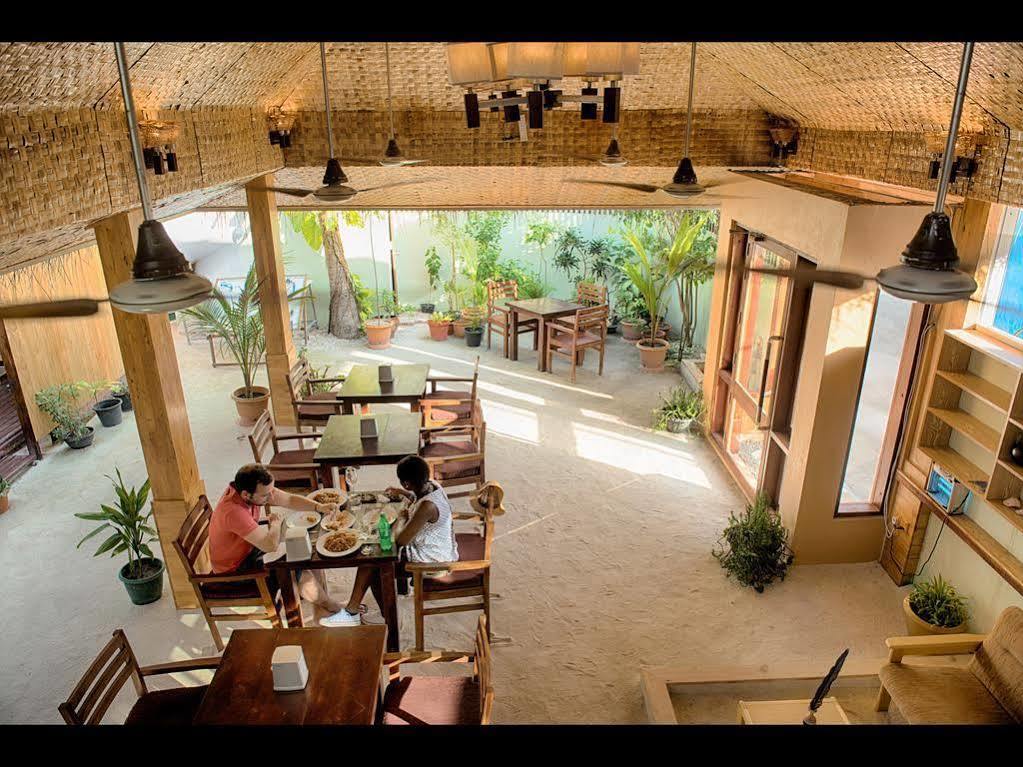 Narnia Maldives Hotel Maafushi Bagian luar foto
