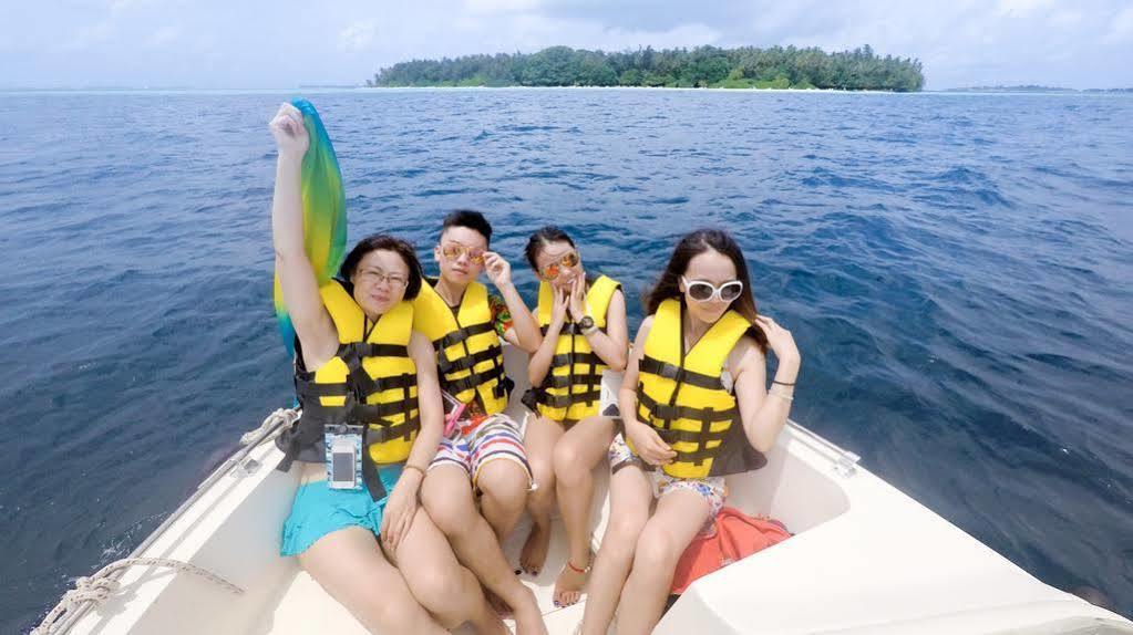 Narnia Maldives Hotel Maafushi Bagian luar foto